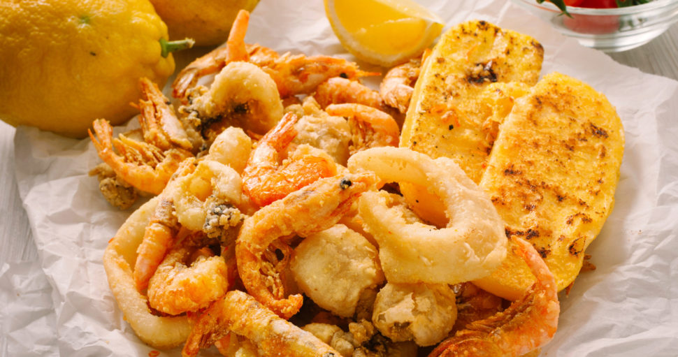 Frittura di calamari e gamberi: come renderla croccante